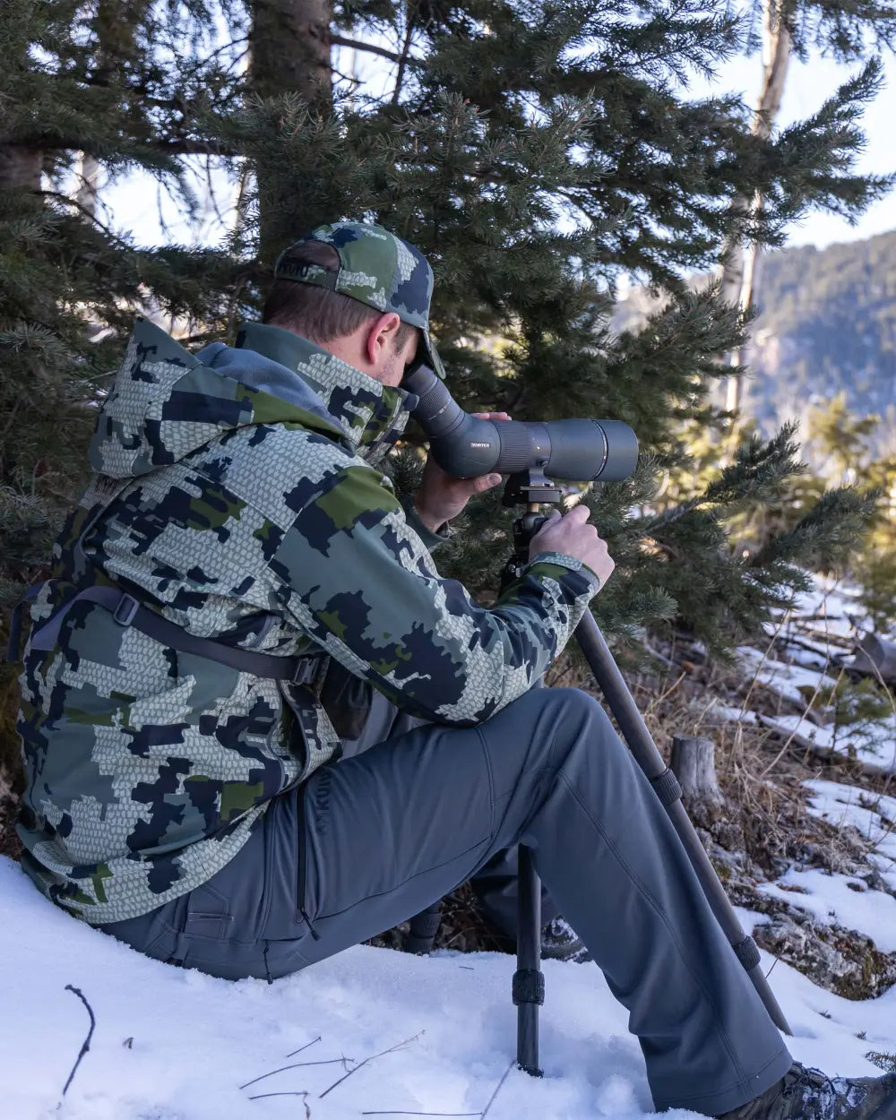 Guide PRO Hooded Jacket